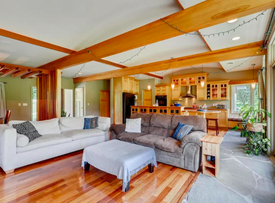 Somerset, Wis. 1990s house for sale